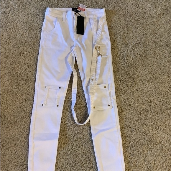 Arianne Elmay | Street Skinny Jean - Picture 3 of 10